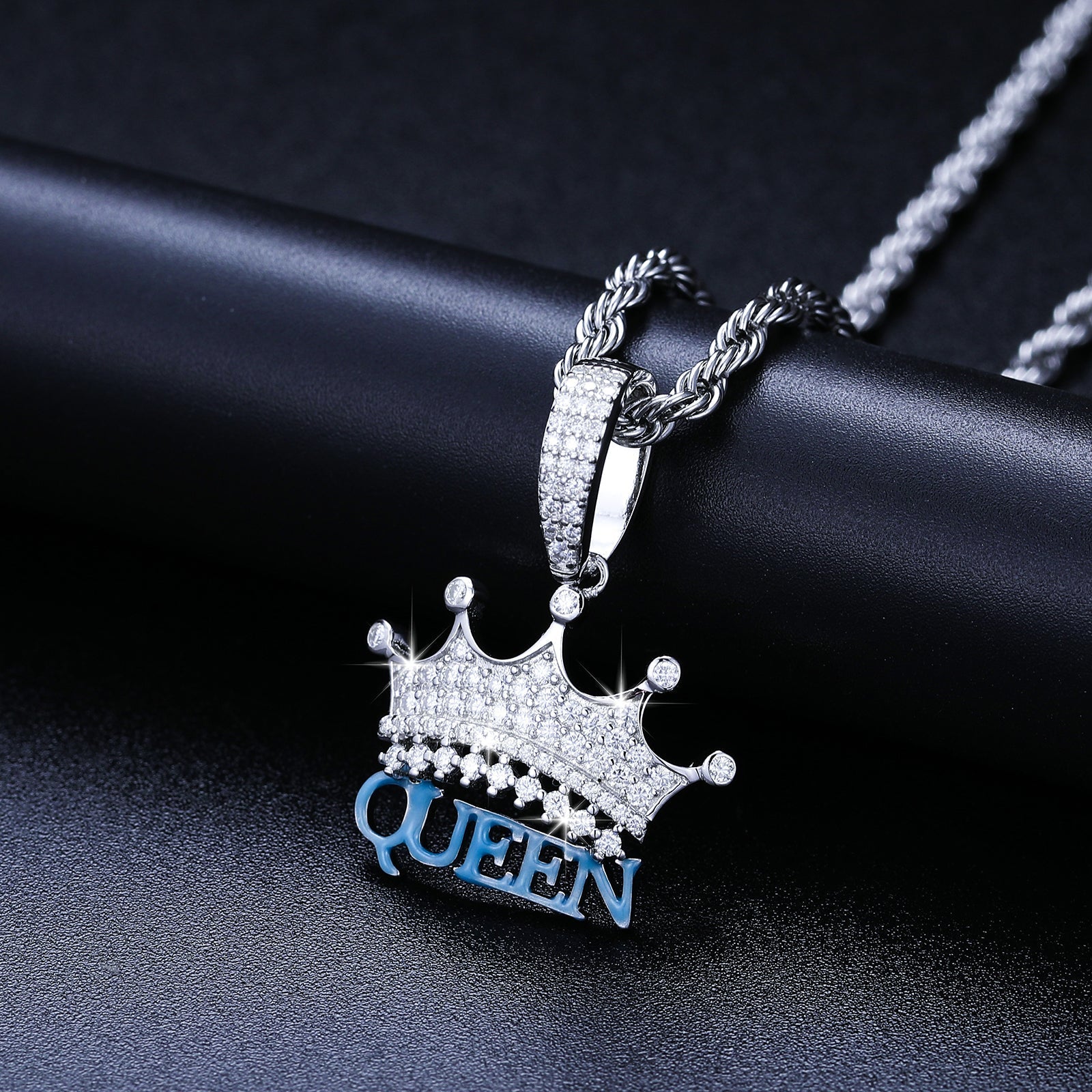 Crown Queen Pendant 18K x Moissanite - ICECI