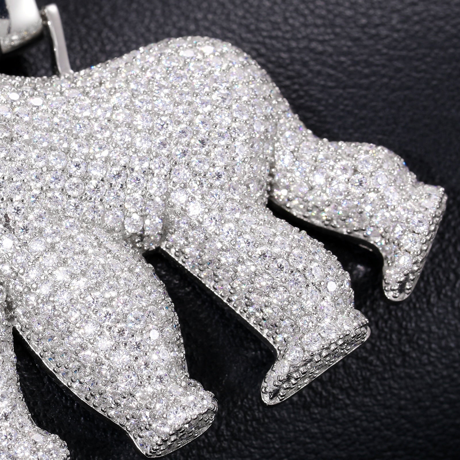 Gorilla Pendant 18K x Moissanite - ICECI