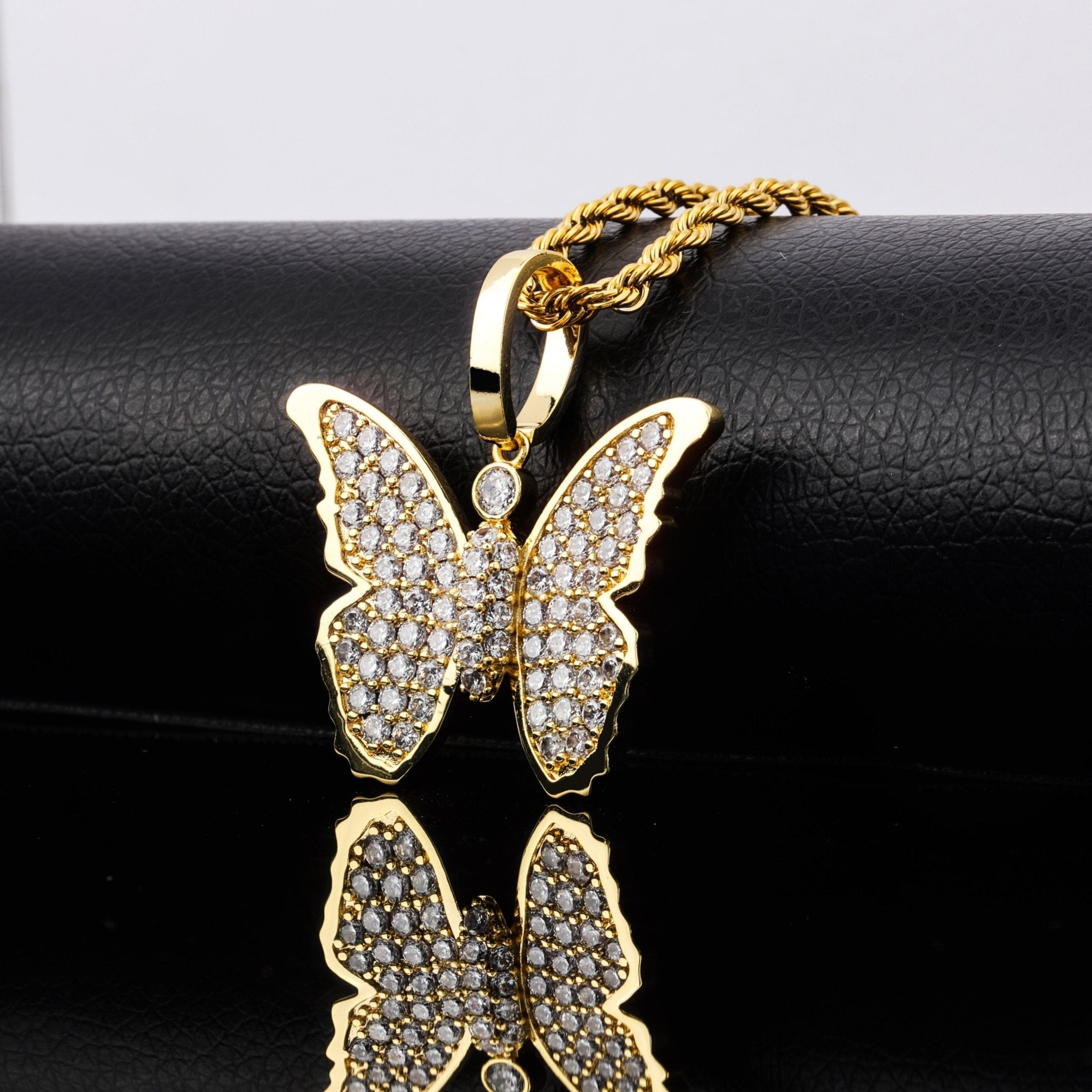 Iced Butterfly Pendant 18K - ICECI