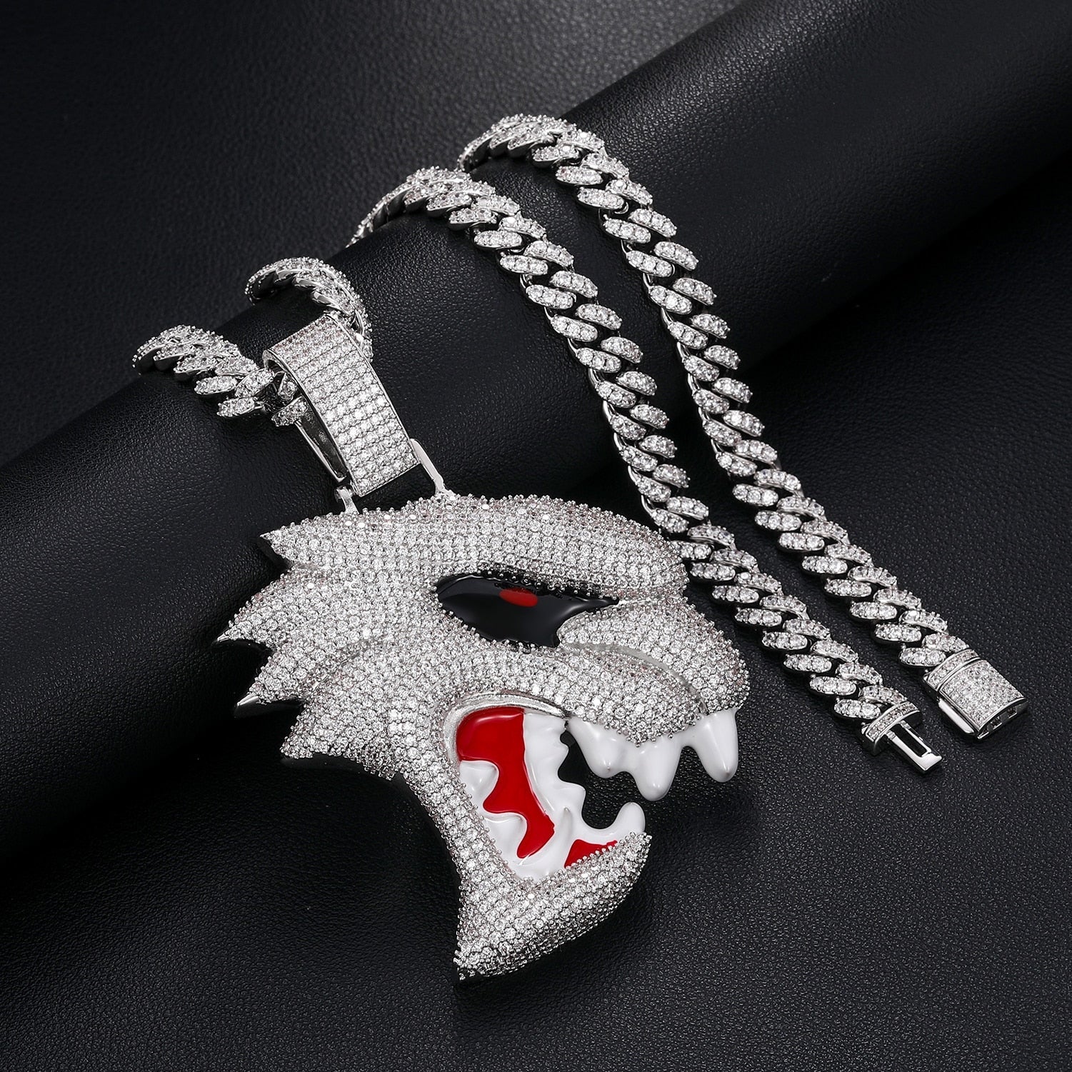 Wolf Head Pendant 18K x Moissanite - ICECI